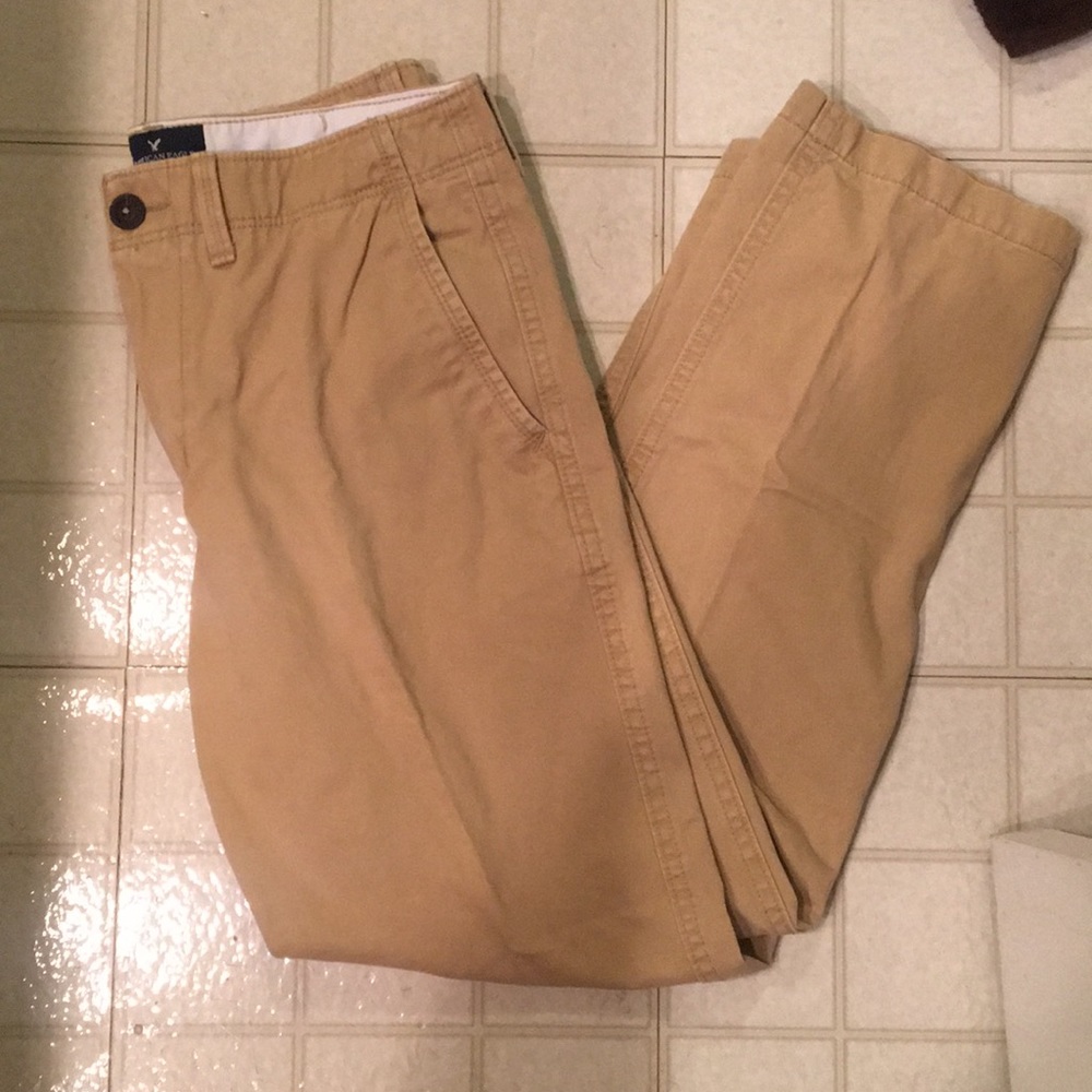 American Eagle Khakis (32x32)